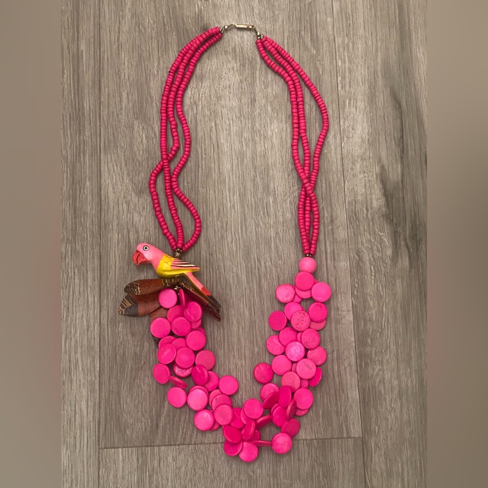 3/22 Vintage Pink Parrot Wood Necklace
